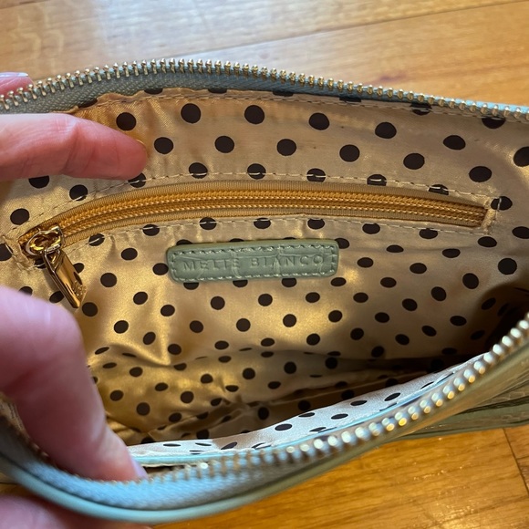 MELIE BIANCO • Mint Green• Vegan Leather Crossbody bag• Perfect spring bag - Picture 5 of 9